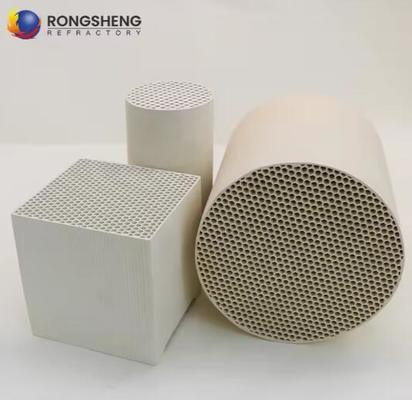 Hochwertige Cordierit-Mullit-Keramik-Wabenfilterplatten 25,40,50,60 Zellen Keramik-Wabenregenerator für Rto Rco