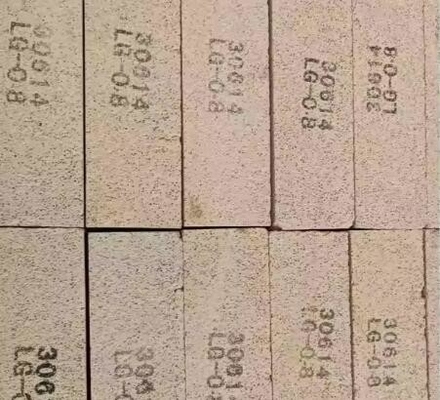 Hochtemperaturschmelzkessel Feuerfest und Wärmedämmungsmaterialien Hochaluminium Feuerfest Ziegel Isolierstein
