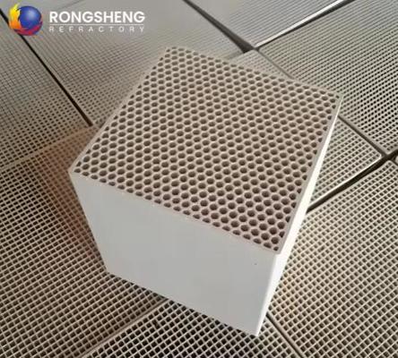 Hochwertige Cordierit-Mullit-Keramik-Wabenfilterplatten 25,40,50,60 Zellen Keramik-Wabenregenerator für Rto Rco