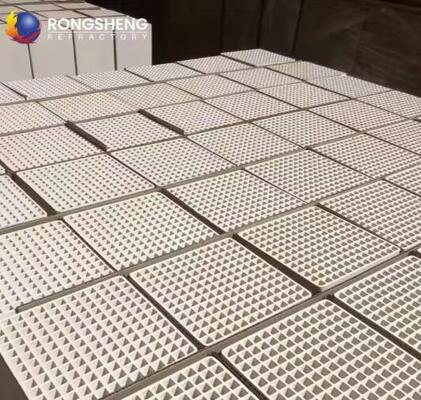 Rongsheng Hochleistungs-Alumina-Cordierit-Mullit-Korundum-Honigstock-Keramikregenerator für regenerative Heizöfen