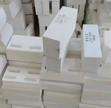 Hochreines Aluminiumoxid, geschmolzener Korund-Mulit-Ziegelstein, Hochtemperatur-Ofenofen, feuerfeste Korund-Mullit-Ziegelsteine